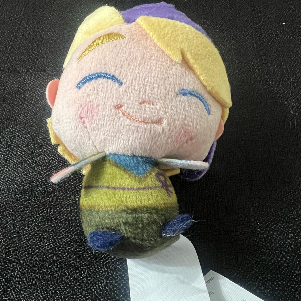 2023 Disney Dario from Wish Movie, Mystery Capsule Mini Collectible Plush Toy - Picture 2 of 6